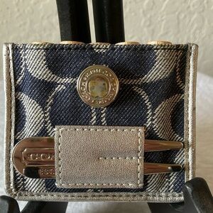 Coach: Denim Signature Navy & Silver Divot Tool Golf Tee Holder